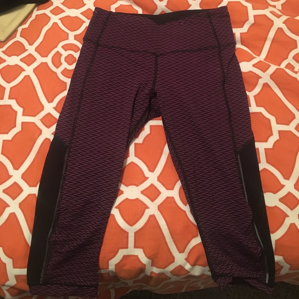 Lululemon crops!